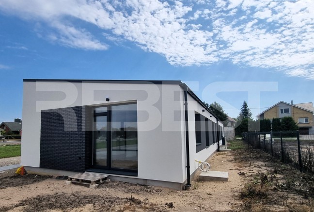1000038608